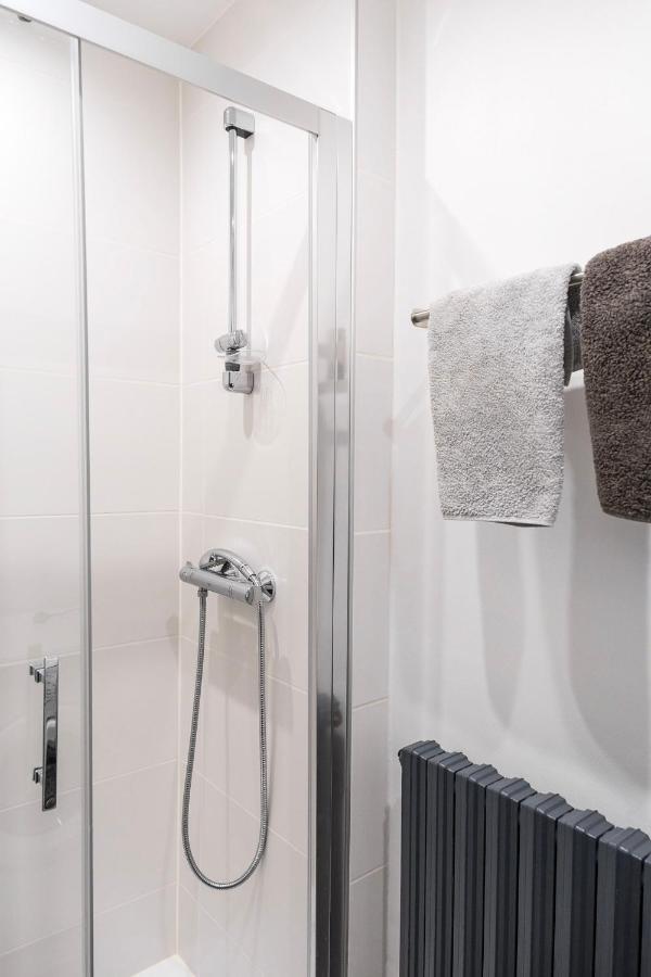 Апартаменты Studio Neuf, Charme De L'Ancien, Avec Balcon - 3 Etoiles, 4 Diamants Баньер-де-Бигор Экстерьер фото